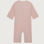 faded pink Baby Strampler mit Druckknöpfen