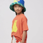 t shirt hug me bear red