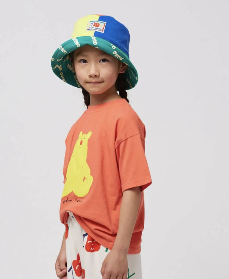 t shirt hug me bear red